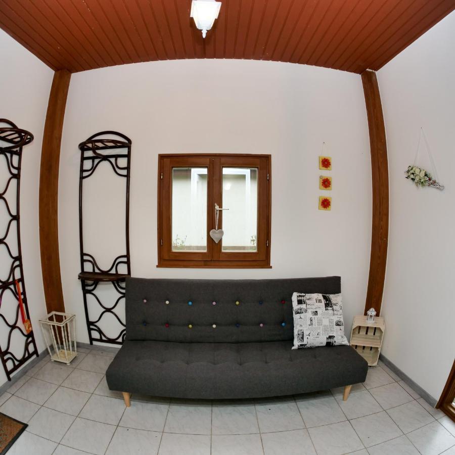 Cseresznyes Apartman Berekfurdo Exterior photo