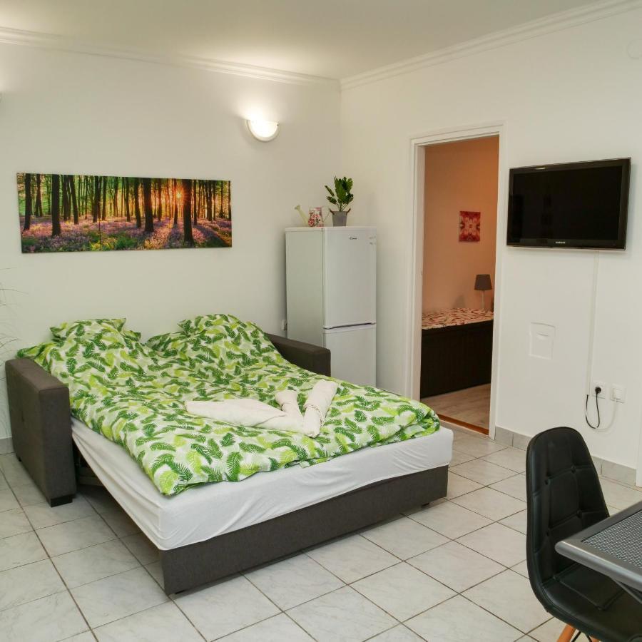 Cseresznyes Apartman Berekfurdo Exterior photo